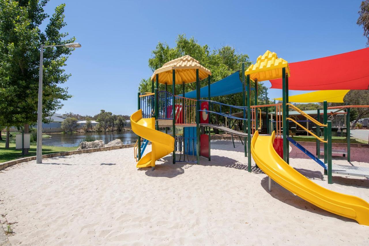 Karrinyup Waters Resort Perth Bagian luar foto
