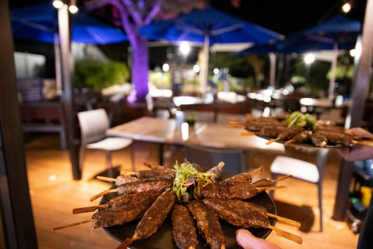 Karrinyup Waters Resort Perth Bagian luar foto