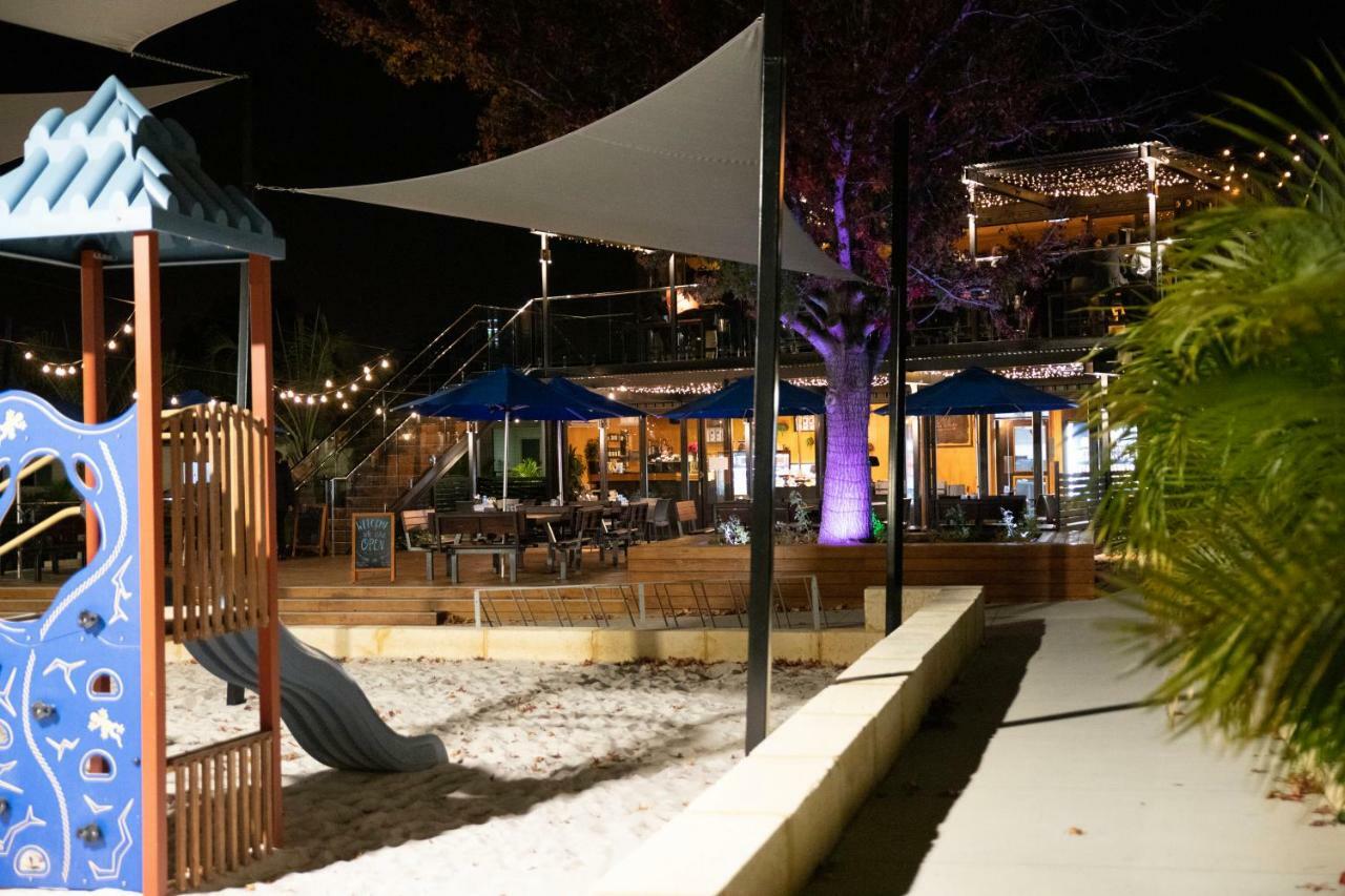 Karrinyup Waters Resort Perth Bagian luar foto