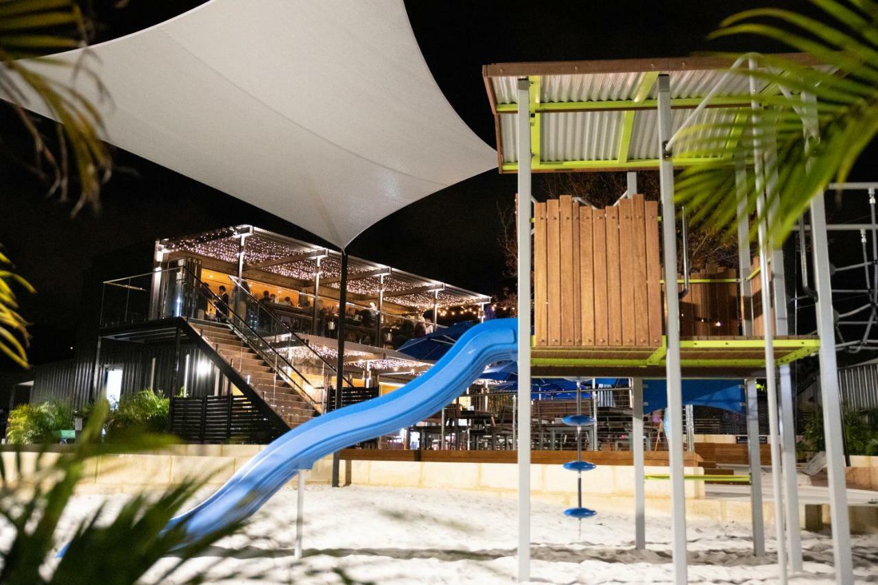 Karrinyup Waters Resort Perth Bagian luar foto
