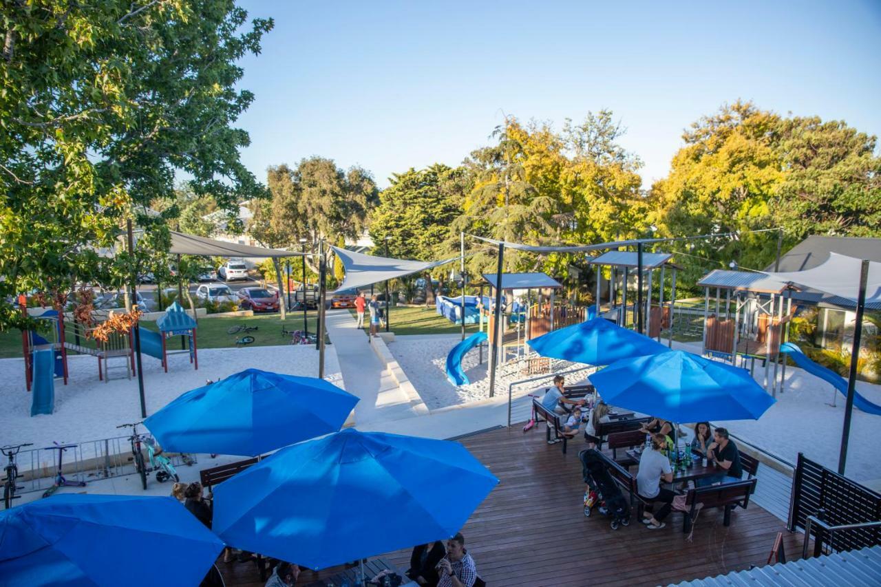 Karrinyup Waters Resort Perth Bagian luar foto