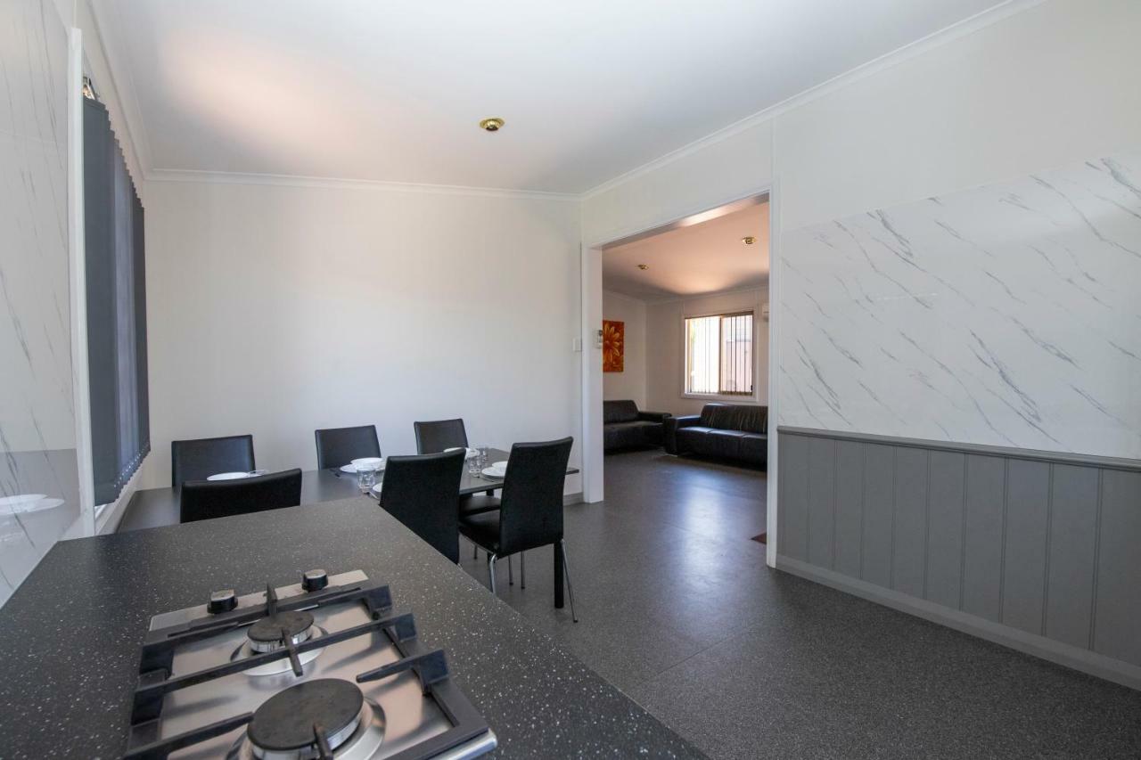 Karrinyup Waters Resort Perth Bagian luar foto