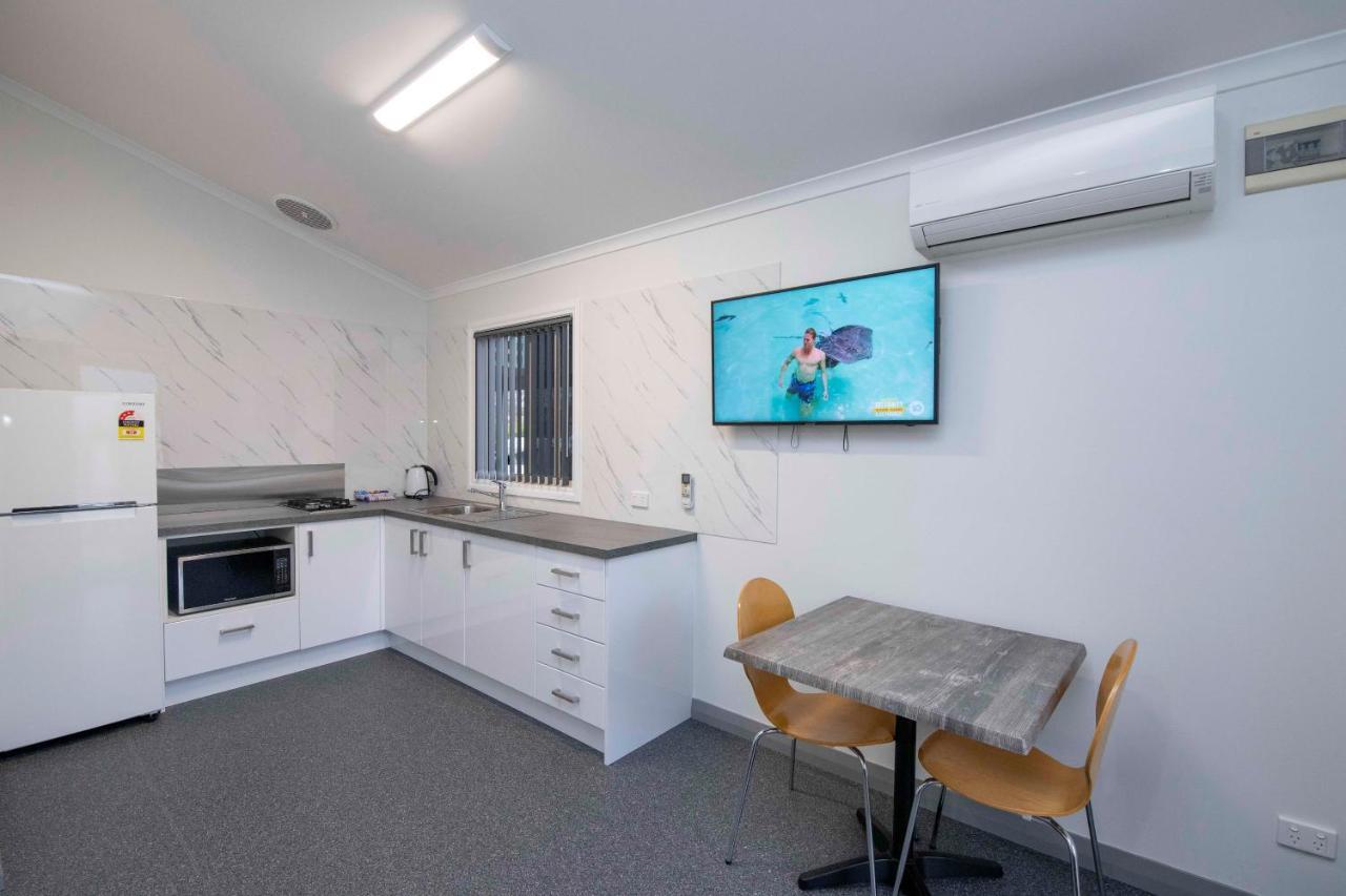 Karrinyup Waters Resort Perth Bagian luar foto